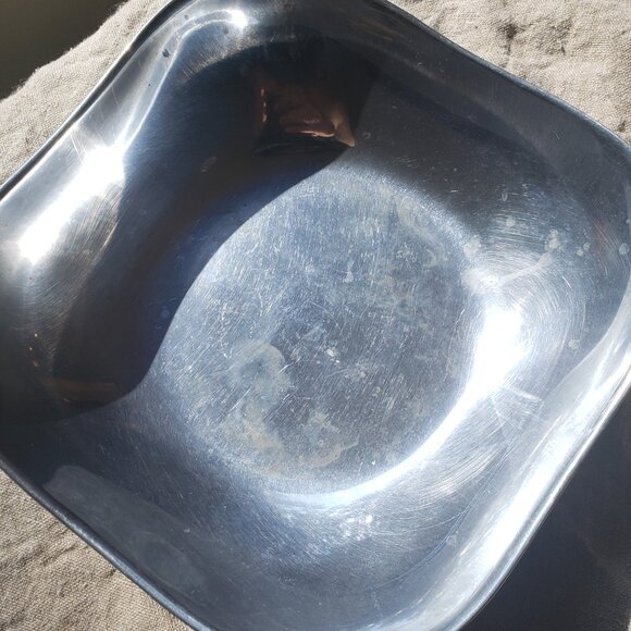 Wilton Armetale Classic 9" Square Vegetable Bowl Boston Pattern - Picture 7 of 15